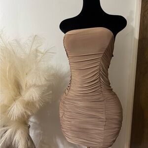Elegant Strapless Ruched Dress - Tan